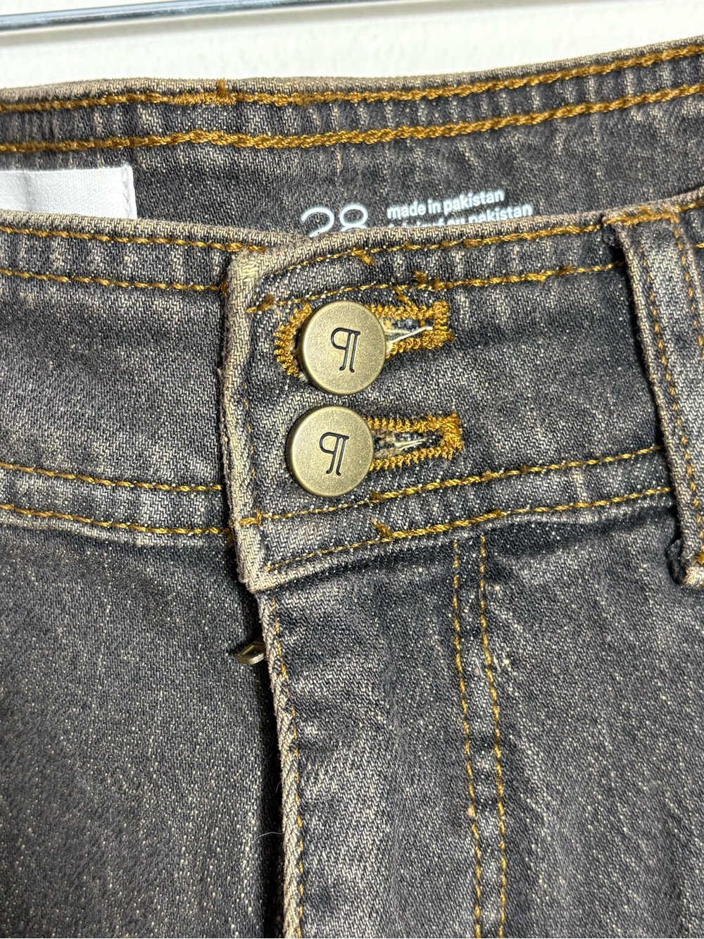 NWT Pilcro Anthropologie Seamed Denim Bermuda Shorts Black Brown High Rise 28 - Picture 4 of 15